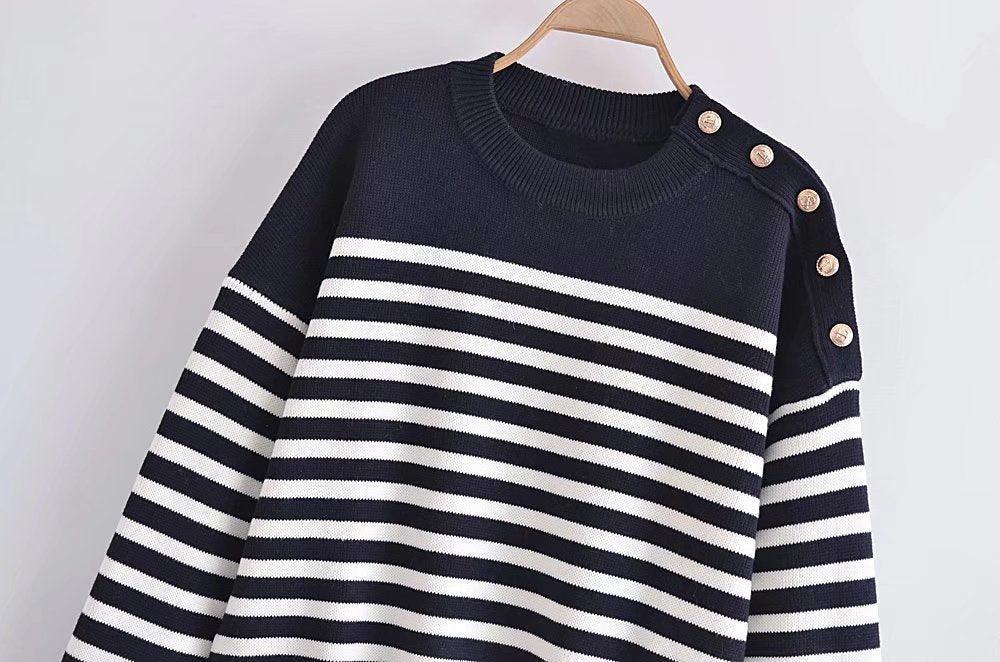 Buttoned Striped Pullover Sweaters - Pullover Sweater - LeStyleParfait